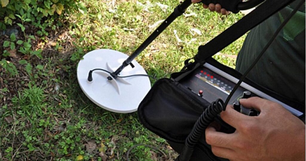 Best Inexpensive Metal Detector for Gold